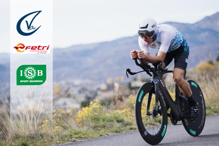 Victor del Corral con ISB Sport al Campeonato de España de Triatlón de Invierno