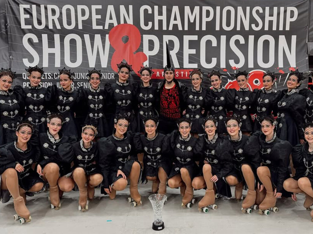 Mundial de patinaje artístico en Xina equipo CPA subcampeones del mundo